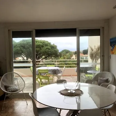 Apartmán Brise Tropezienne : Vue / 2 / Parking *